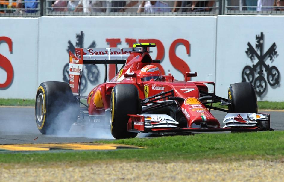 Per Kimi Raikkonen problemi di controllo della nuova Ferrari F14T. Epa